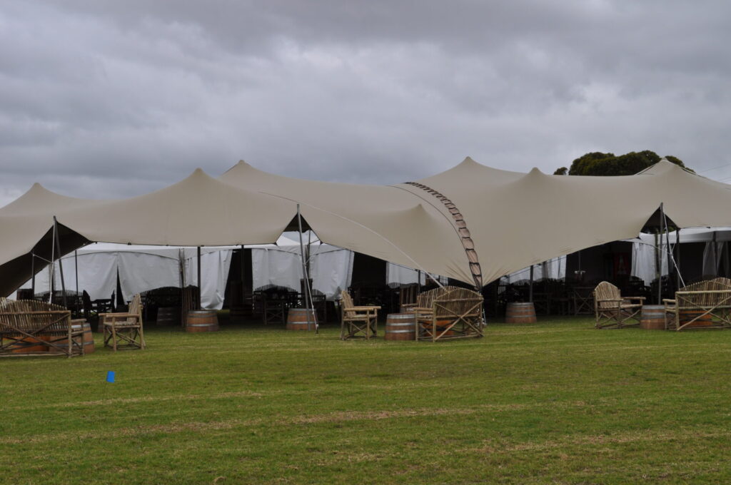 Stretch tent