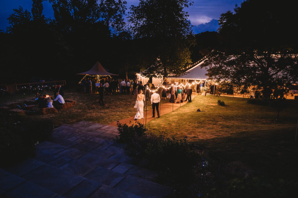 Outdoor festoon lights